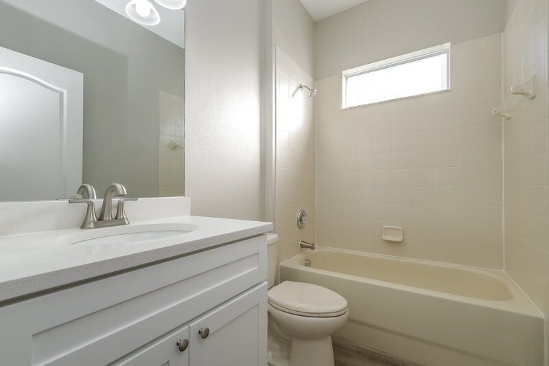 2,205/Mo, 13015 Haverhill Dr Spring Hill, FL 34609 Bathroom View