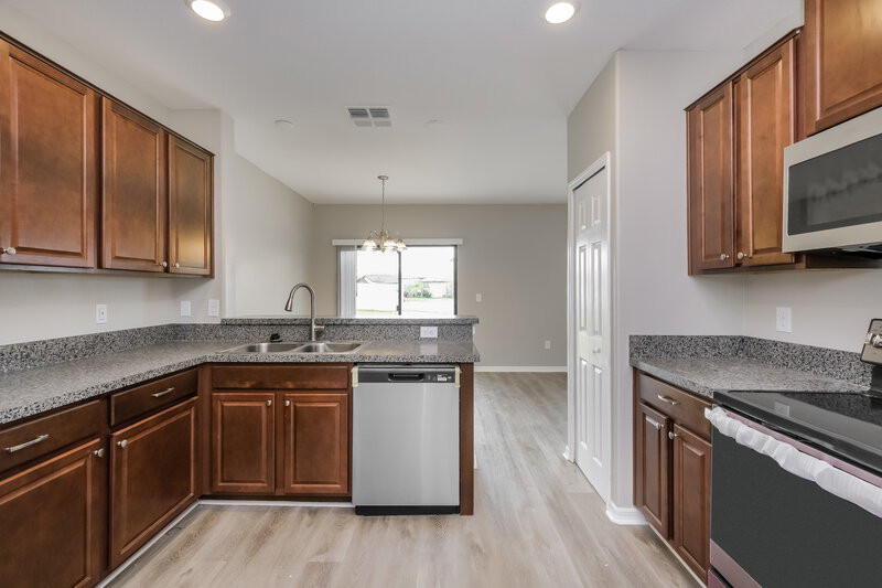 3,830/Mo, 7405 Clary Sage Ave Tampa, FL 33619 Kitchen View