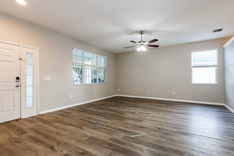 2,320/Mo, 6707 Cambridge Park Dr Apollo Beach, FL 33572 Living Room View 2
