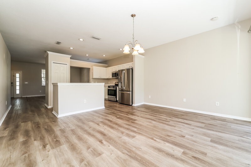2,295/Mo, 6707 Cambridge Park Dr Apollo Beach, FL 33572 Dining Room View 2