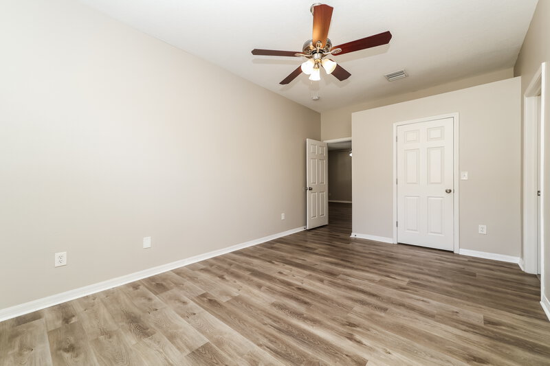 2,295/Mo, 6707 Cambridge Park Dr Apollo Beach, FL 33572 Main Bedroom View 2