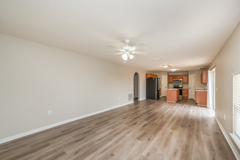 0/Mo, 13513 Mango Bay Dr Riverview, FL 33579 Living Room View 2