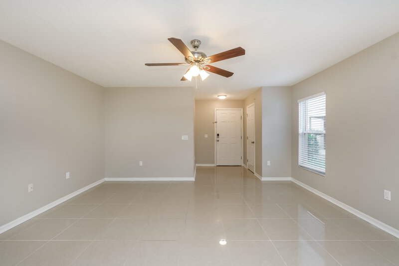 3,870/Mo, 11821 Mango Cross Ct Seffner, FL 33584 Living Room View