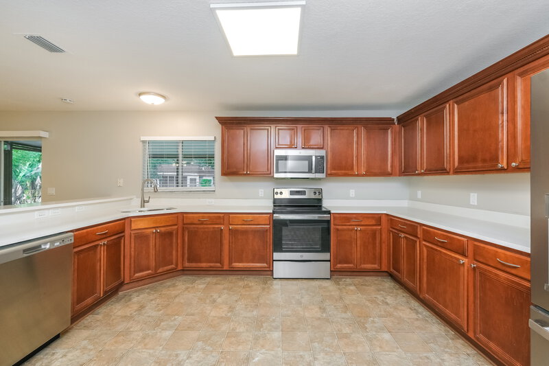 3,870/Mo, 11821 Mango Cross Ct Seffner, FL 33584 Kitchen View