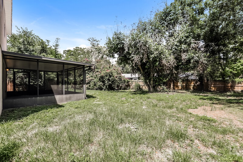 0/Mo, 11821 Mango Cross Ct Seffner, FL 33584 Rear View 2