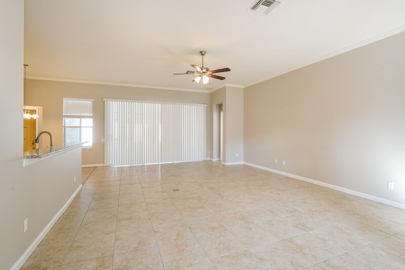 4,250/Mo, 2018 Samantha Ln Valrico, FL 33594 Living Room View