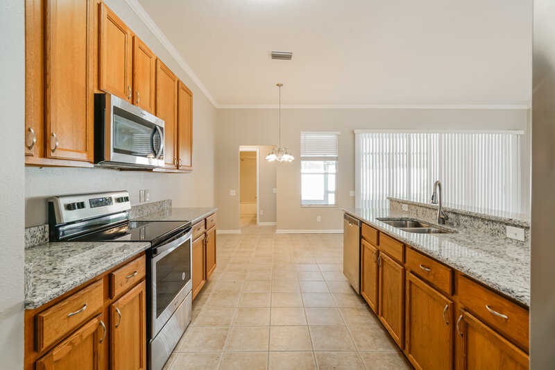 4,250/Mo, 2018 Samantha Ln Valrico, FL 33594 Kitchen View 2