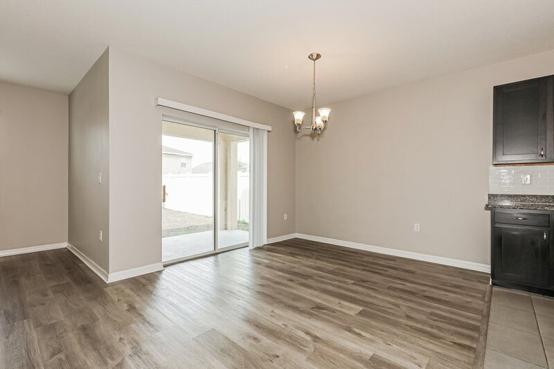 0/Mo, 12009 Gillingham Harbor Ln Gibsonton, FL 33534 Living Room View