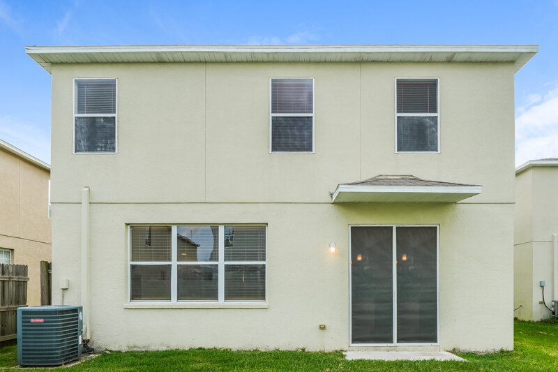 2,195/Mo, 9322 Zincoe Ln Land O' Lakes, FL 34638 Rear View