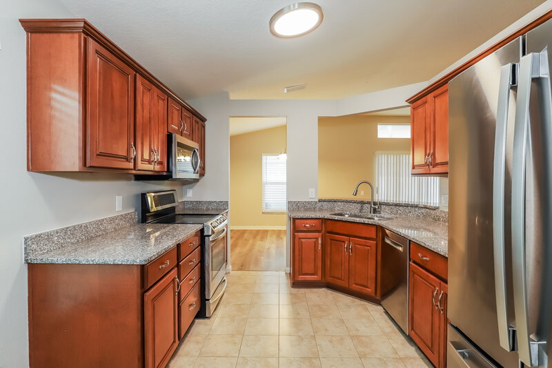 2,230/Mo, 10501 Egret Haven Ln Riverview, FL 33578 Kitchen View 2
