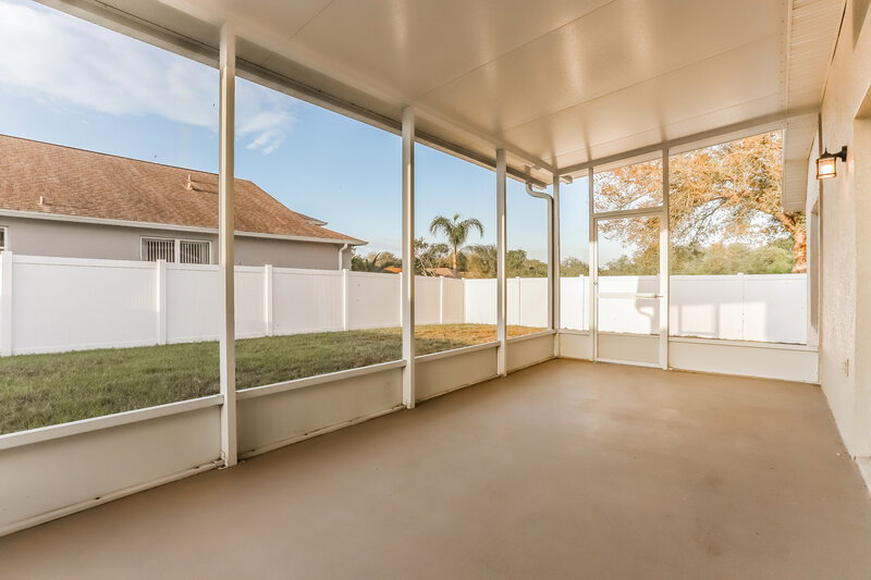 2,230/Mo, 10501 Egret Haven Ln Riverview, FL 33578 Sun Room View