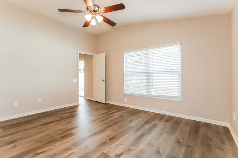 2,230/Mo, 10501 Egret Haven Ln Riverview, FL 33578 Main Bedroom View 2
