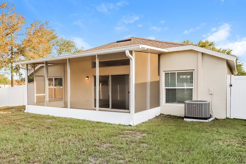 2,230/Mo, 10501 Egret Haven Ln Riverview, FL 33578 Rear View