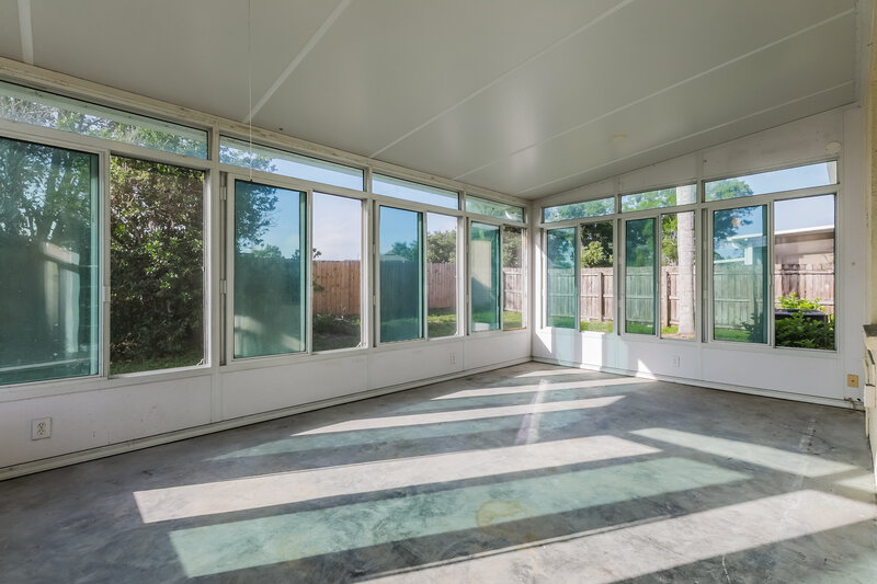 2,175/Mo, 22842 Marsh Wren Dr Land O' Lakes, FL 34639 Sun Room View