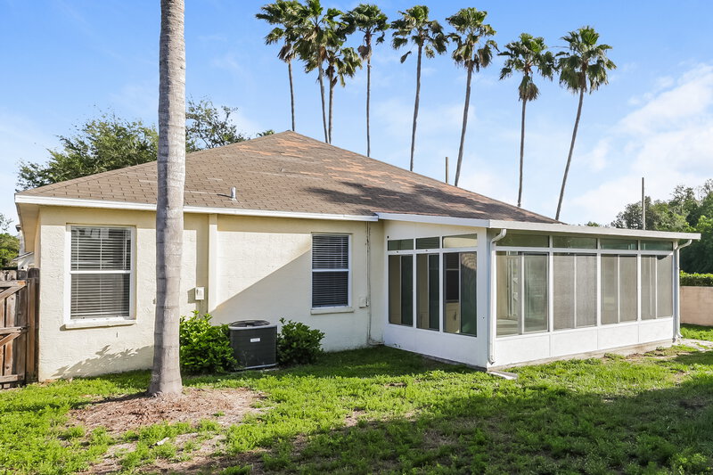 2,175/Mo, 22842 Marsh Wren Dr Land O' Lakes, FL 34639 Rear View