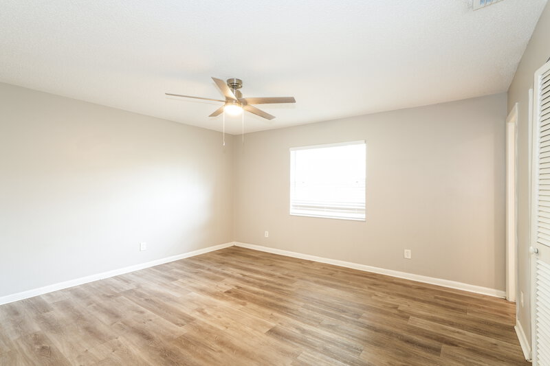 2,430/Mo, 15709 Squirrel Tree Pl Tampa, FL 33624 Main Bedroom View