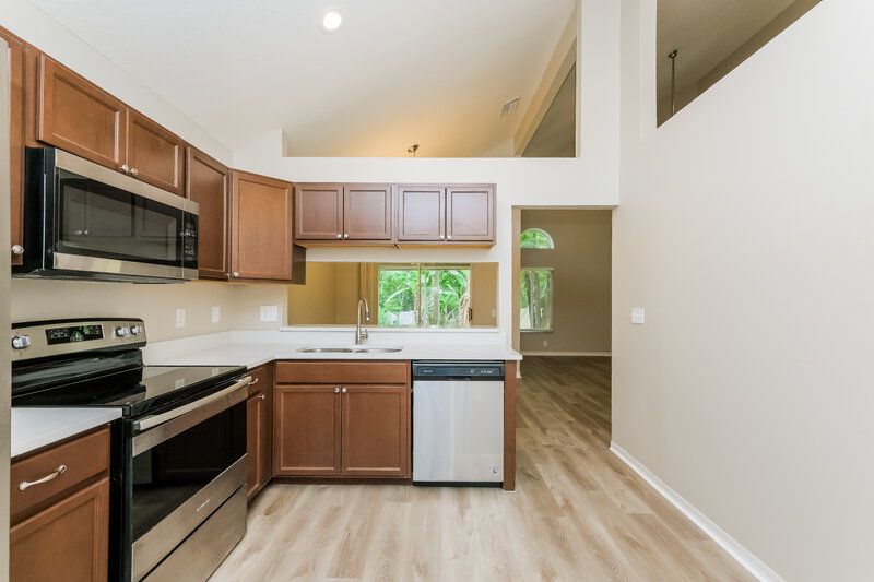 2,505/Mo, 29433 Birds Eye Dr Wesley Chapel, FL 33543 Kitchen View