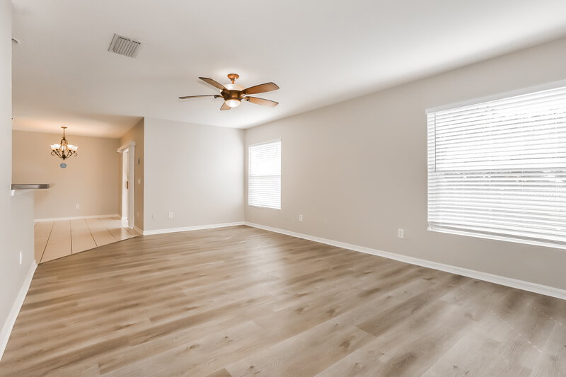 3,345/Mo, 17126 Falconridge Rd Lithia, FL 33547 Family Room View 2
