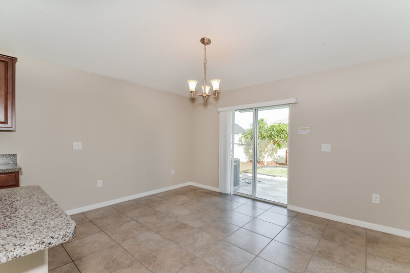 2,315/Mo, 6706 Trent Creek Dr Sun City Center, FL 33573 Dining Room View