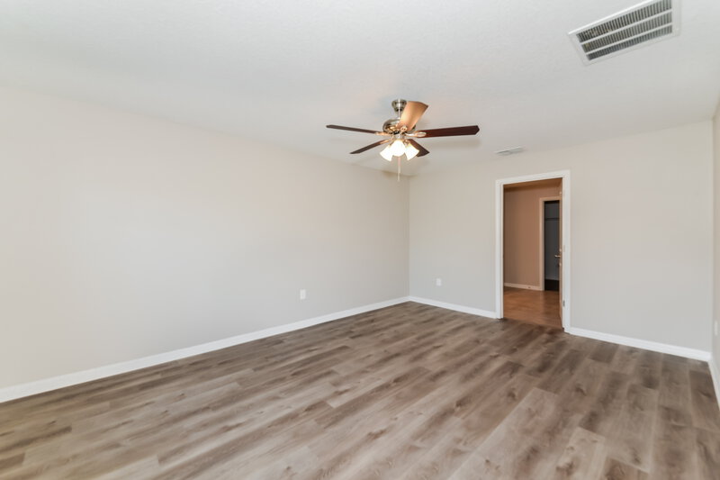 2,315/Mo, 6706 Trent Creek Dr Sun City Center, FL 33573 Main Bedroom View