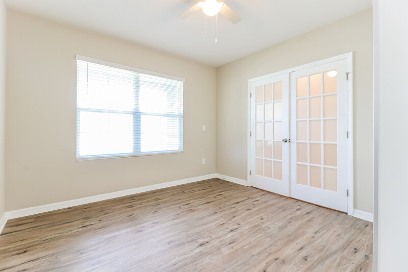 3,305/Mo, 9274 Watolla Dr Thonotosassa, FL 33592 Living Room View 3