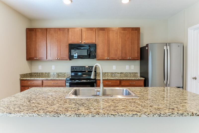 3,305/Mo, 9274 Watolla Dr Thonotosassa, FL 33592 Kitchen View