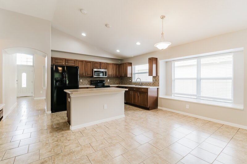 2,465/Mo, 3938 Beaumont Loop Spring Hill, FL 34609 Kitchen View