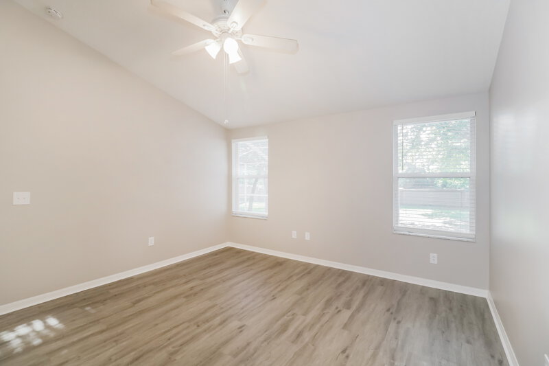 2,465/Mo, 3938 Beaumont Loop Spring Hill, FL 34609 Main Bedroom View 2