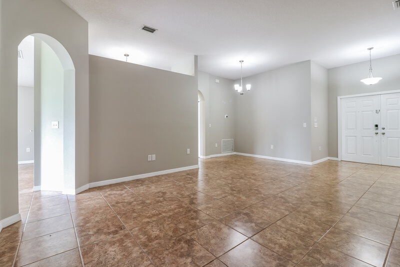 3,520/Mo, 4307 Reynolds Oaks Pl Plant City, FL 33563 Living Room View