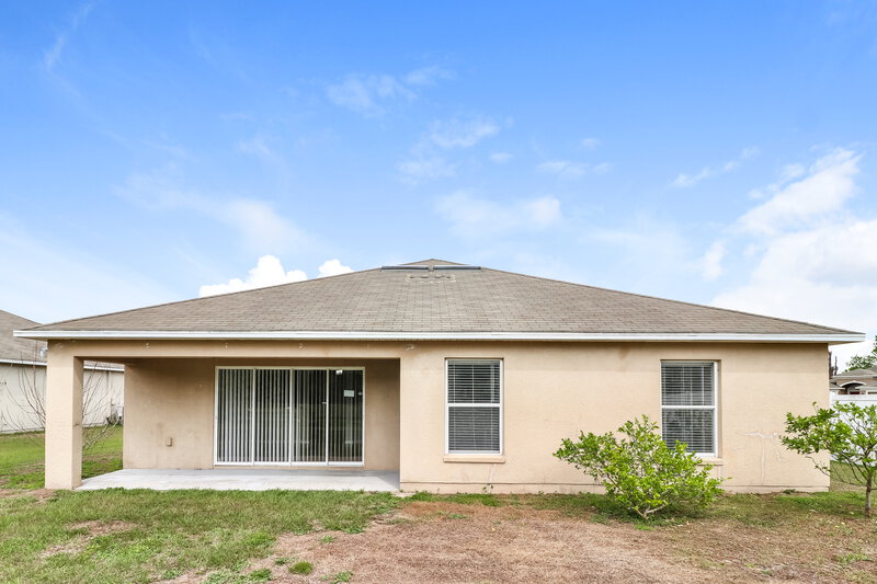 3,520/Mo, 4307 Reynolds Oaks Pl Plant City, FL 33563 Rear View
