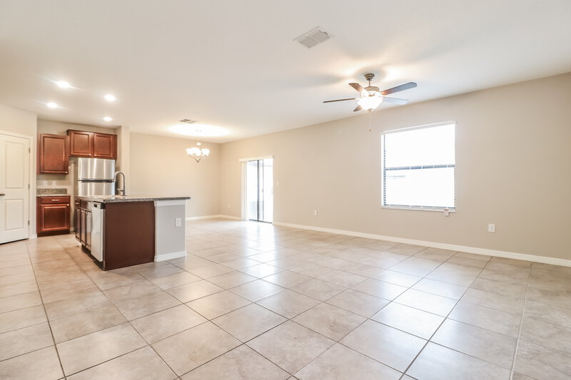 2,565/Mo, 14208 Covert Green Pl Riverview, FL 33579 Living Room View 2