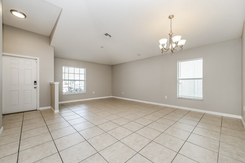 2,355/Mo, 509 Vista Ridge Dr Ruskin, FL 33570 Living Room View