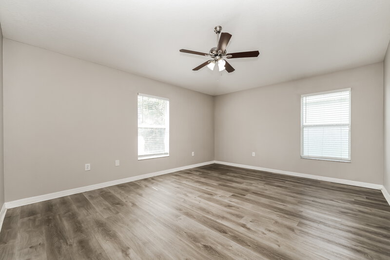 2,355/Mo, 509 Vista Ridge Dr Ruskin, FL 33570 Main Bedroom View