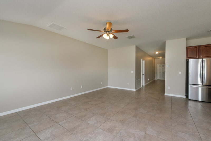 2,435/Mo, 11220 Leland Groves Dr Riverview, FL 33579 Living Room View