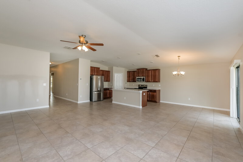 2,435/Mo, 11220 Leland Groves Dr Riverview, FL 33579 Living Room View 2