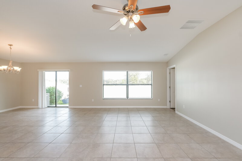 2,435/Mo, 11220 Leland Groves Dr Riverview, FL 33579 Living Room View 3