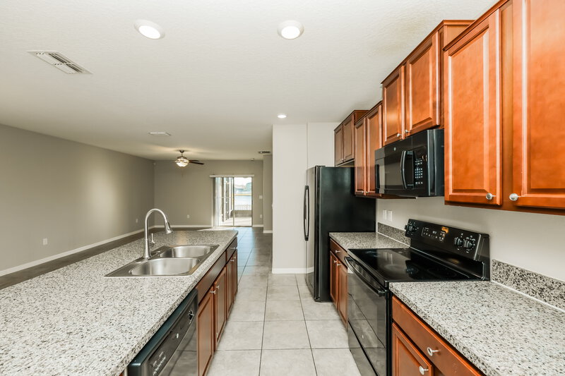 2,465/Mo, 15425 Broad Brush Dr Ruskin, FL 33573 Kitchen View