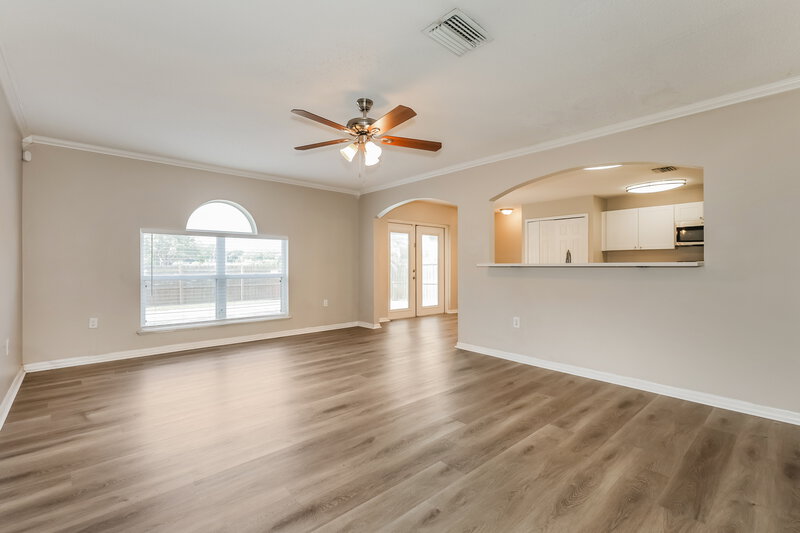 2,335/Mo, 30200 Double Dr Wesley Chapel, FL 33545 Living Room View 2