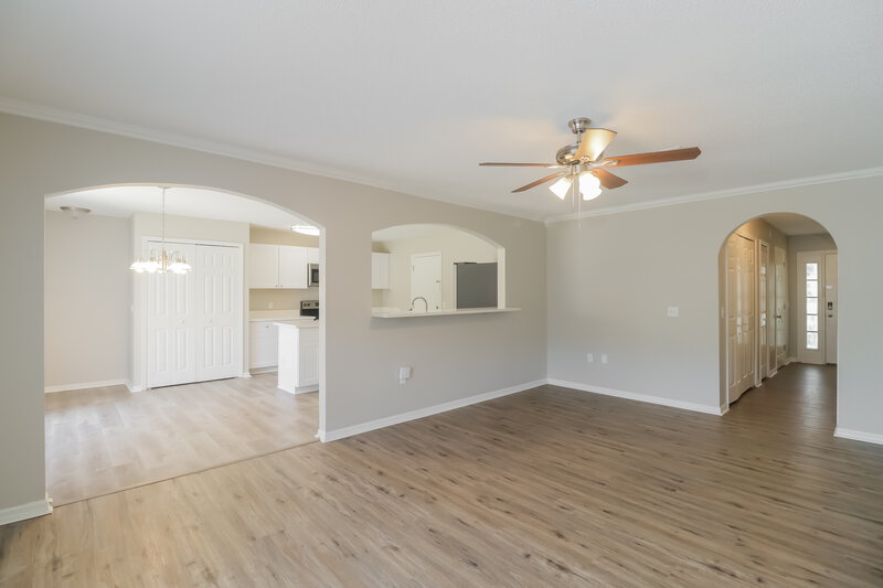 2,535/Mo, 30200 Double Dr Wesley Chapel, FL 33545 Living Room View 2