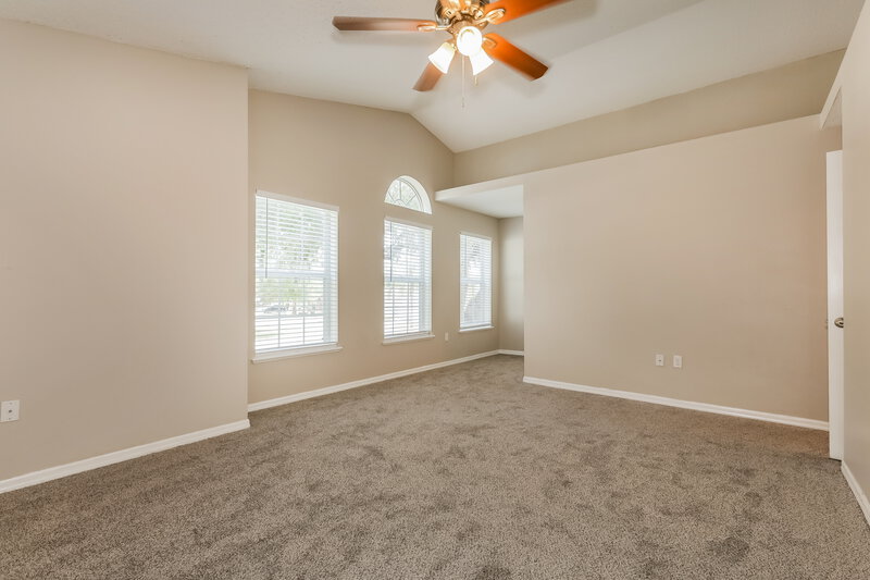 2,335/Mo, 30200 Double Dr Wesley Chapel, FL 33545 Main Bedroom View 2