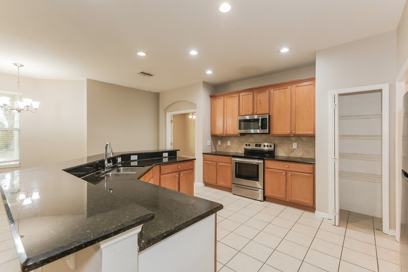 2,990/Mo, 1610 White Dove Ct Brandon, FL 33510 Kitchen View 2