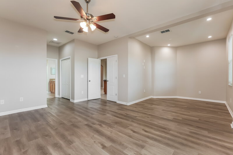 2,990/Mo, 1610 White Dove Ct Brandon, FL 33510 Main Bedroom View 2
