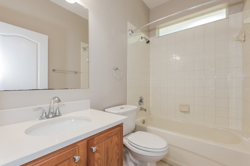 2,990/Mo, 1610 White Dove Ct Brandon, FL 33510 Bathroom View