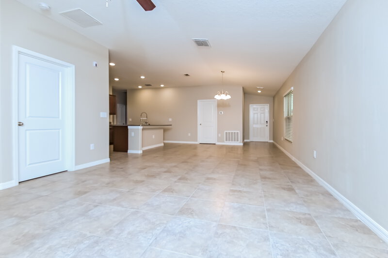 2,295/Mo, 10009 Rose Petal Pl Riverview, FL 33578 Living Room View