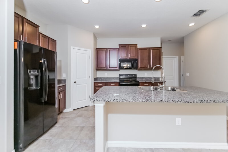 2,295/Mo, 10009 Rose Petal Pl Riverview, FL 33578 Kitchen View