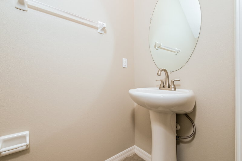 2,480/Mo, 7205 Ozello Trail Ave Sun City Center, FL 33573 Bathroom View