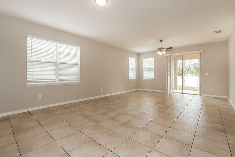 2,885/Mo, 10616 Scenic Hollow Dr Riverview, FL 33578 Living Room View