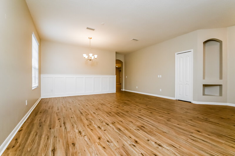 2,695/Mo, 10415 Meadow Spring Dr Tampa, FL 33647 Living Room View 2