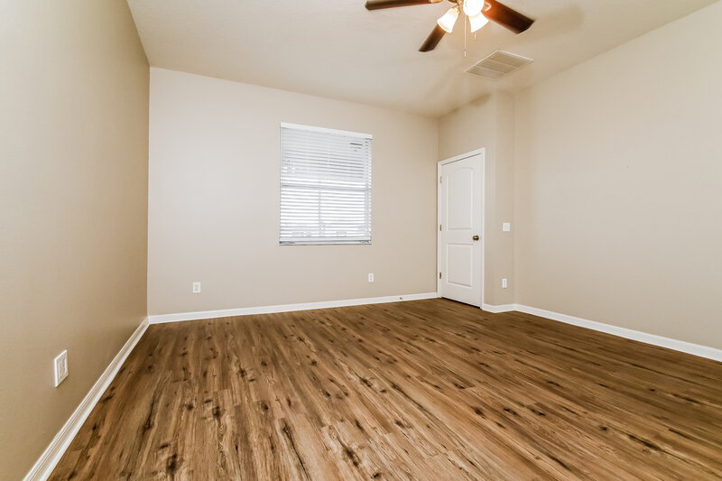 2,695/Mo, 10415 Meadow Spring Dr Tampa, FL 33647 Main Bedroom View 2