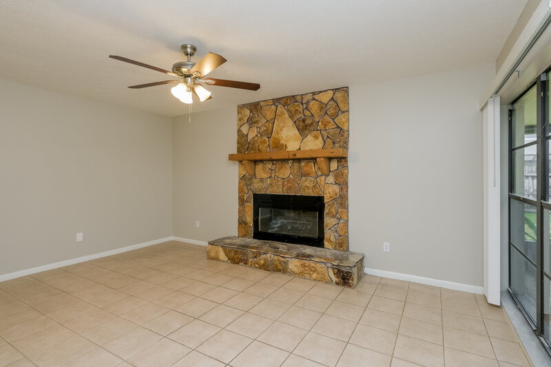 2,645/Mo, 15706 Country Lake Dr Tampa, FL 33624 Living Room View